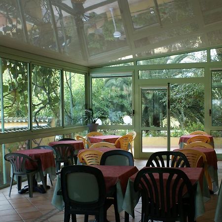 Hotel Cyrnea Кальви Экстерьер фото