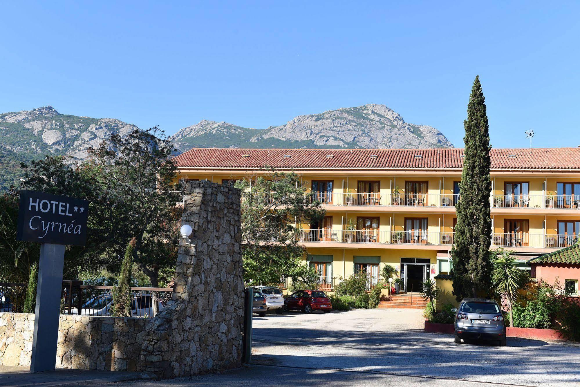 Hotel Cyrnea Кальви Экстерьер фото