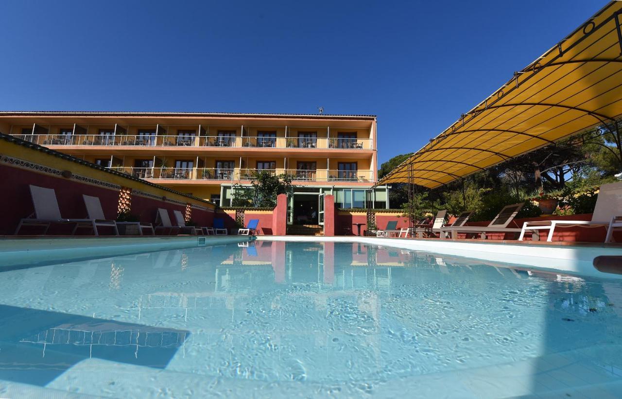 Hotel Cyrnea Кальви Экстерьер фото